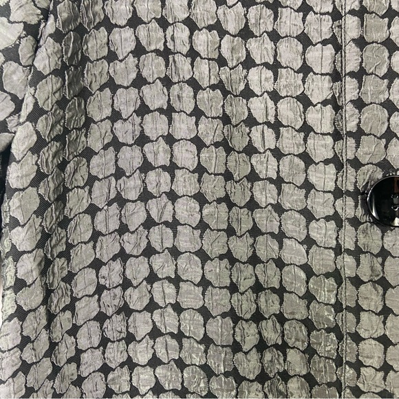 Et Lois artsy bubble colorblock big button top. Size Large - Picture 3 of 11